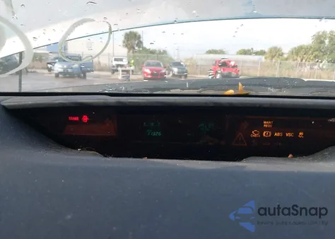 2005 Toyota Prius from USA, damaged, VIN JTDKB20U457037035